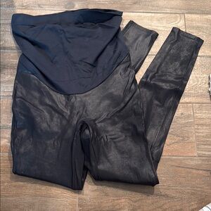 Spanx Black Faux Leather Leggings size Large Maternity
